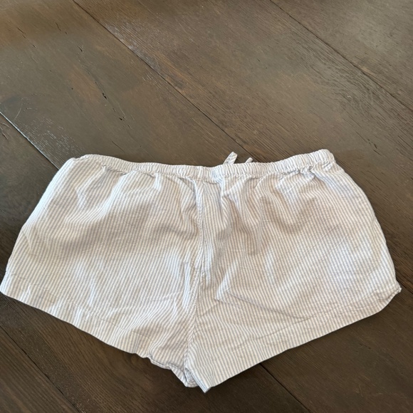 Brandy Melville striped shorts - Picture 3 of 3